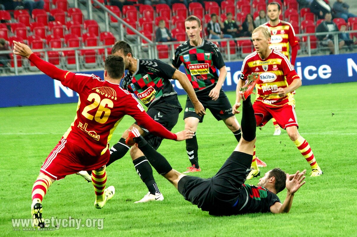 Piłka nożna: GKS przegrywa z Chojniczanką [foto]
