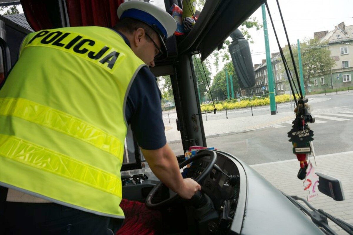 Bezpieczny autobus – Wakacyjna kontrola autokarów