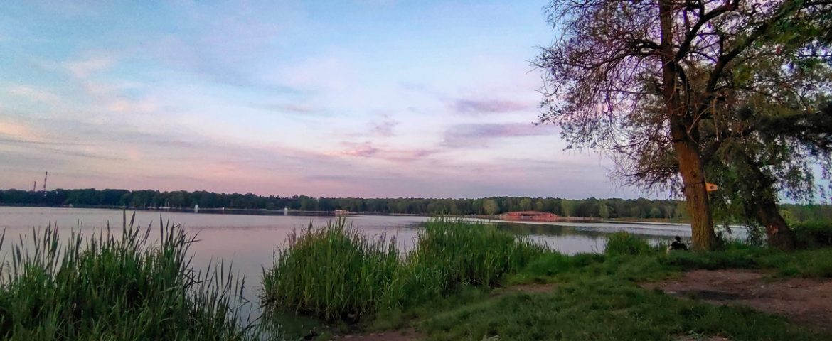 Muzyczne Wieczory nad Jeziorem – Grzegorz Kapołka Trio