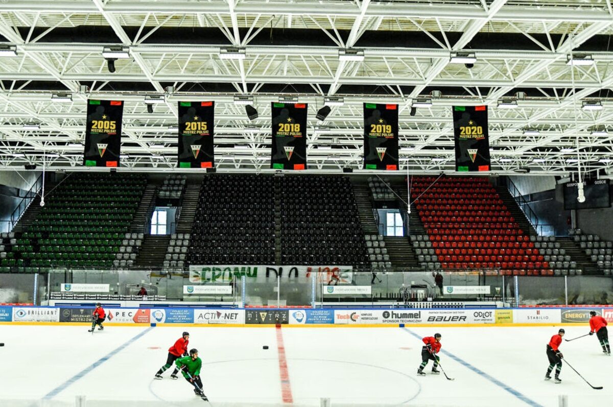 Hokej: GKS Tychy jeszcze nie w komplecie ale w końcu na lodzie